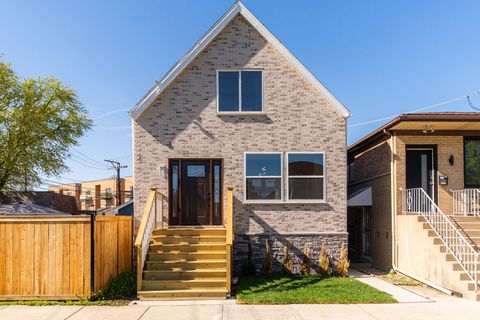 4134 W Roscoe Street Chicago IL 60641