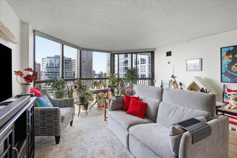 Tiny photo for 33 W Delaware Place #22H, Chicago, IL 60610 (MLS # 12712244)