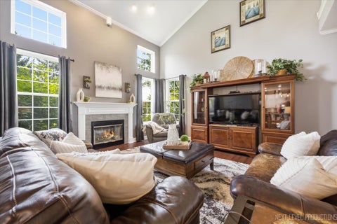 Tiny photo for 380 Thornwood Way, South Elgin, IL 60177 (MLS # 12748081)