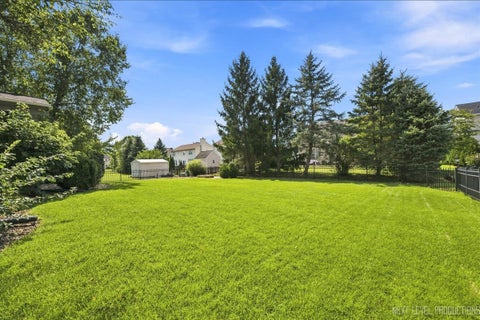 Tiny photo for 380 Thornwood Way, South Elgin, IL 60177 (MLS # 12748081)