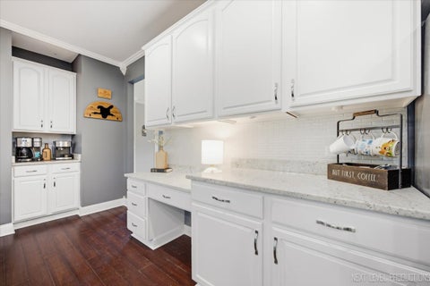 Tiny photo for 380 Thornwood Way, South Elgin, IL 60177 (MLS # 12748081)