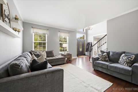 Tiny photo for 380 Thornwood Way, South Elgin, IL 60177 (MLS # 12748081)