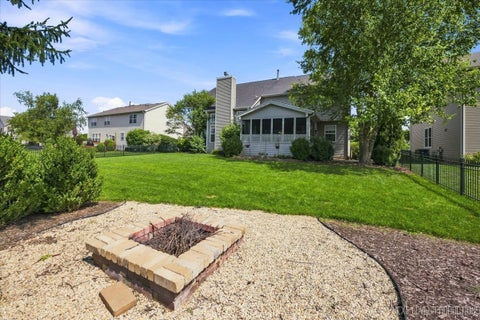 Tiny photo for 380 Thornwood Way, South Elgin, IL 60177 (MLS # 12748081)