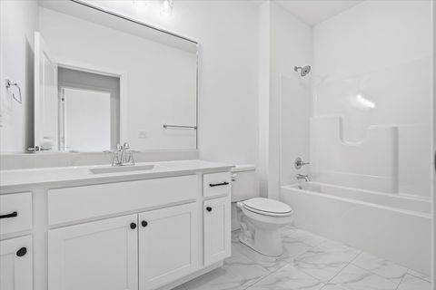 Tiny photo for 23 Stone Mill Court, Bloomington, IL 61705 (MLS # 12618905)