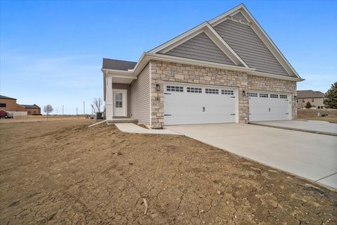 Photo of 23 Stone Mill Court, Bloomington, IL 61705 (MLS # 12618905)