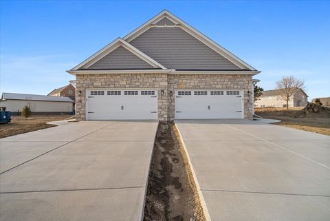 Tiny photo for 23 Stone Mill Court, Bloomington, IL 61705 (MLS # 12618905)