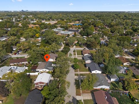 Tiny photo for 926 Wilshire Avenue, Elk Grove Village, IL 60007 (MLS # 12506108)