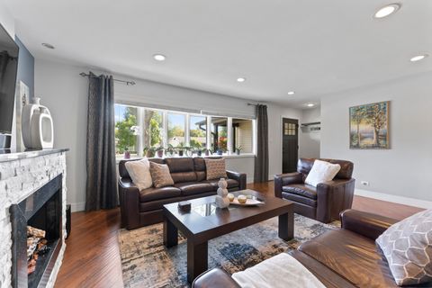 Tiny photo for 926 Wilshire Avenue, Elk Grove Village, IL 60007 (MLS # 12506108)