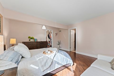 Tiny photo for 926 Wilshire Avenue, Elk Grove Village, IL 60007 (MLS # 12506108)