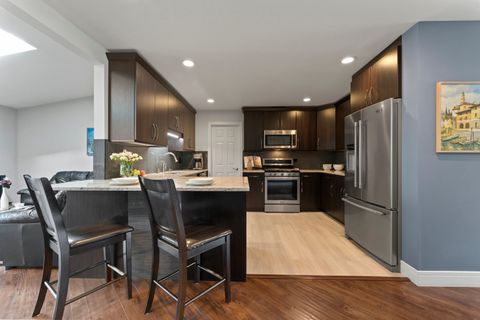 Tiny photo for 926 Wilshire Avenue, Elk Grove Village, IL 60007 (MLS # 12506108)