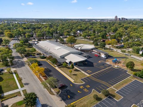 Tiny photo for 926 Wilshire Avenue, Elk Grove Village, IL 60007 (MLS # 12506108)