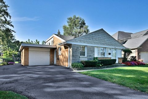 Tiny photo for 396 E Park Avenue, Elmhurst, IL 60126 (MLS # 12475300)
