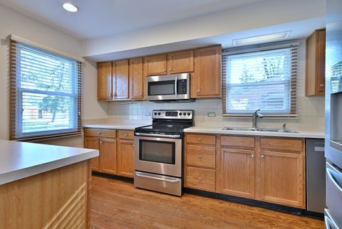 Tiny photo for 396 E Park Avenue, Elmhurst, IL 60126 (MLS # 12475300)