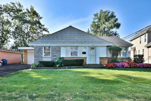 Photo of 396 E Park Avenue, Elmhurst, IL 60126 (MLS # 12475300)