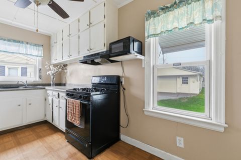 Tiny photo for 2202 46th Street, Moline, IL 61265 (MLS # 12607135)