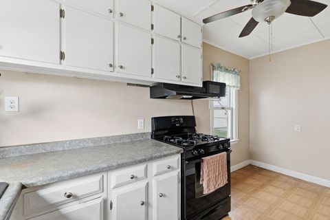 Tiny photo for 2202 46th Street, Moline, IL 61265 (MLS # 12607135)