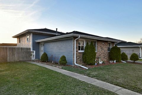 Photo of 1506 LIBERTY Drive, Glendale Heights, IL 60139 (MLS # 12601006)