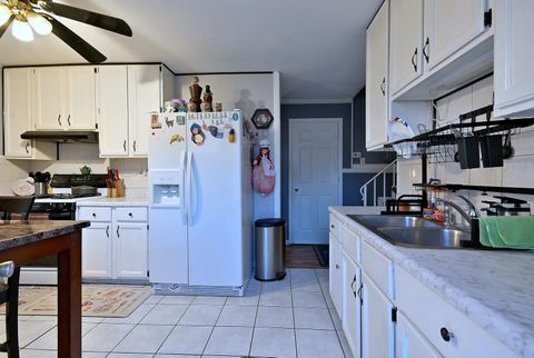 Tiny photo for 1506 LIBERTY Drive, Glendale Heights, IL 60139 (MLS # 12601006)