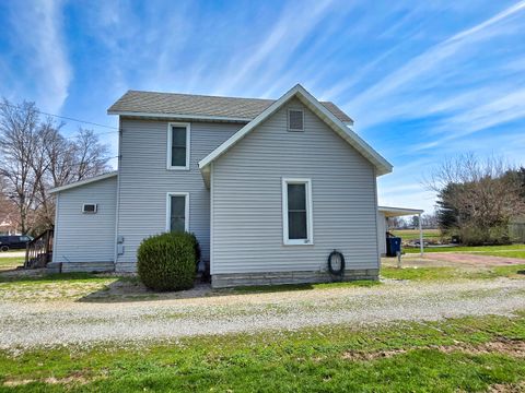 Tiny photo for 542 Vincennes Avenue, Flora, IL 62839 (MLS # 12600111)