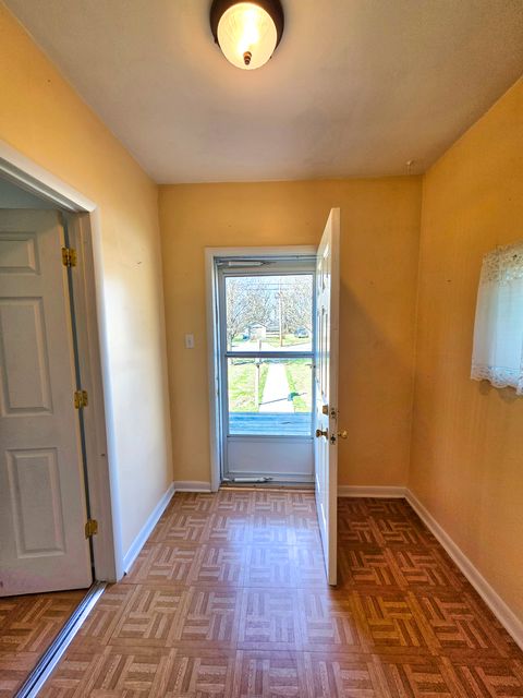 Tiny photo for 542 Vincennes Avenue, Flora, IL 62839 (MLS # 12600111)