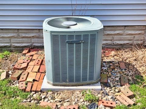 Tiny photo for 542 Vincennes Avenue, Flora, IL 62839 (MLS # 12600111)