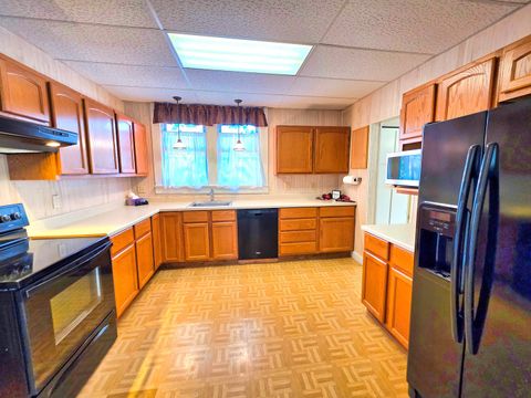 Tiny photo for 542 Vincennes Avenue, Flora, IL 62839 (MLS # 12600111)