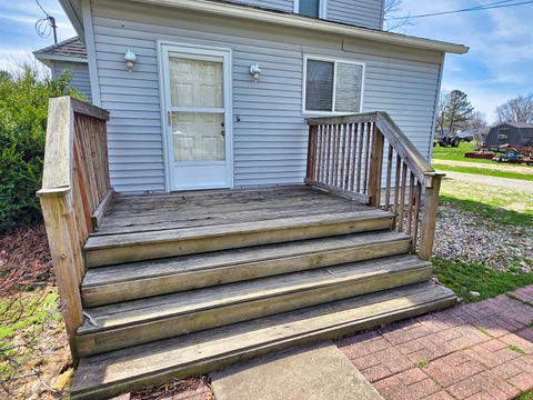 Tiny photo for 542 Vincennes Avenue, Flora, IL 62839 (MLS # 12600111)