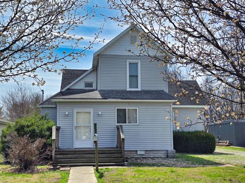 Tiny photo for 542 Vincennes Avenue, Flora, IL 62839 (MLS # 12600111)