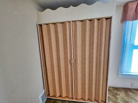 Tiny photo for 542 Vincennes Avenue, Flora, IL 62839 (MLS # 12600111)