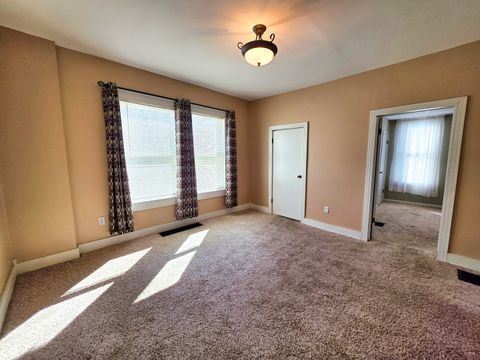 Tiny photo for 542 Vincennes Avenue, Flora, IL 62839 (MLS # 12600111)