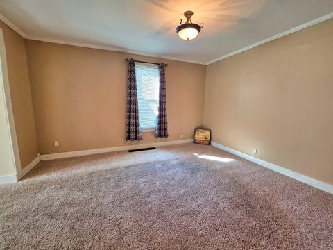 Tiny photo for 542 Vincennes Avenue, Flora, IL 62839 (MLS # 12600111)