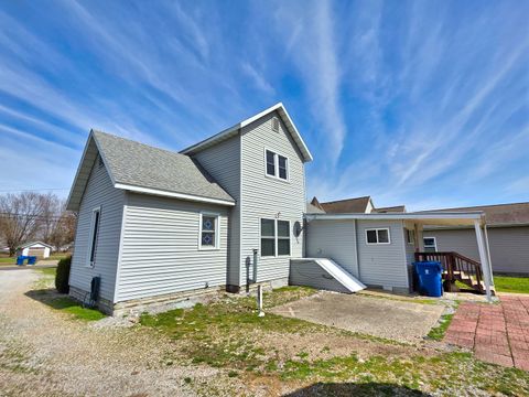 Tiny photo for 542 Vincennes Avenue, Flora, IL 62839 (MLS # 12600111)