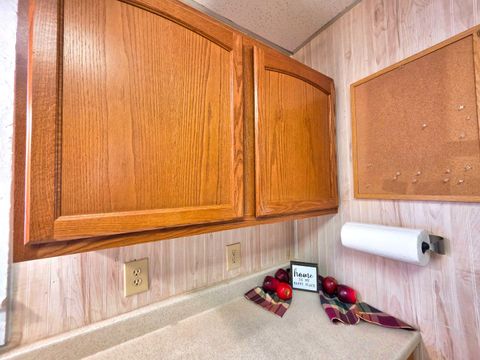 Tiny photo for 542 Vincennes Avenue, Flora, IL 62839 (MLS # 12600111)