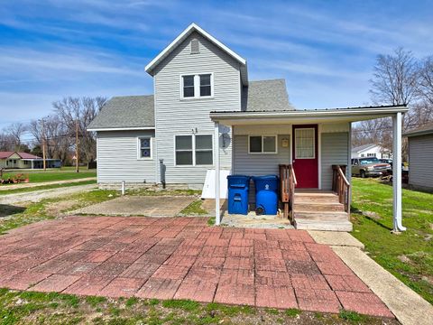 Tiny photo for 542 Vincennes Avenue, Flora, IL 62839 (MLS # 12600111)