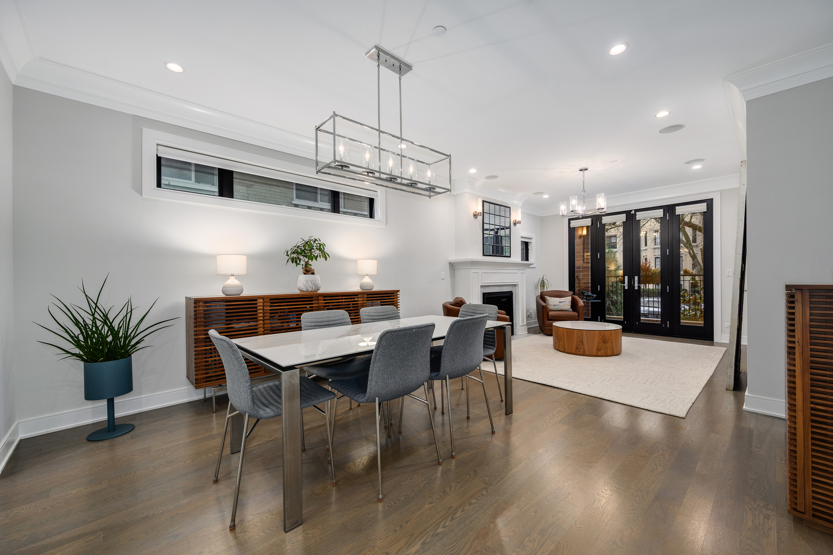 4636 N Paulina Street 1