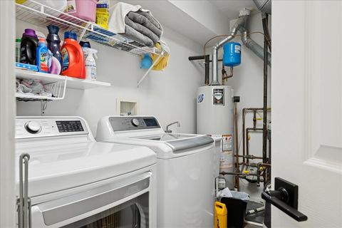 Tiny photo for 1424 New Haven Drive #1424, Cary, IL 60013 (MLS # 12480211)