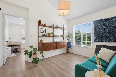 Tiny photo for 1424 New Haven Drive #1424, Cary, IL 60013 (MLS # 12480211)