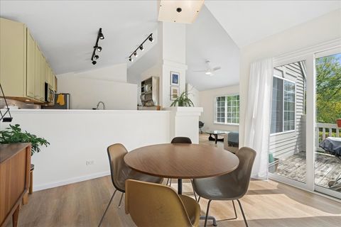 Tiny photo for 1424 New Haven Drive #1424, Cary, IL 60013 (MLS # 12480211)