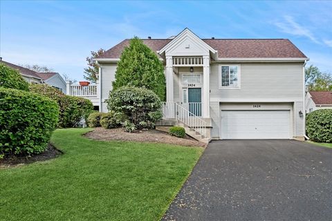 Photo of 1424 New Haven Drive #1424, Cary, IL 60013 (MLS # 12480211)