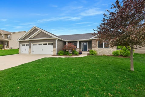 Tiny photo for 6007 Roughleaf Avenue, Bloomington, IL 61705 (MLS # 12614167)