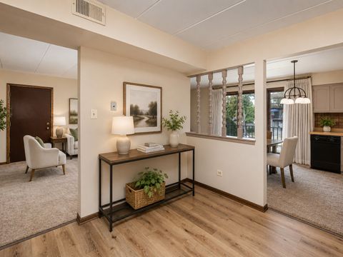 Tiny photo for 10333 Mayfield Avenue #2N, Oak Lawn, IL 60453 (MLS # 12691330)