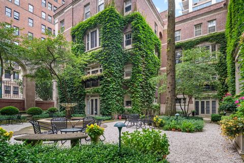 Tiny photo for 50 W Schiller Street #2G, Chicago, IL 60610 (MLS # 12464248)