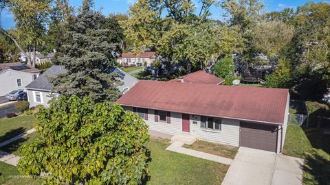 Tiny photo for 98 Glendale Road, Buffalo Grove, IL 60089 (MLS # 12491003)