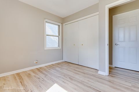 Tiny photo for 98 Glendale Road, Buffalo Grove, IL 60089 (MLS # 12491003)