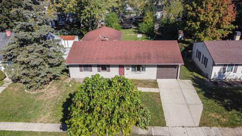 Tiny photo for 98 Glendale Road, Buffalo Grove, IL 60089 (MLS # 12491003)