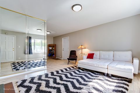Tiny photo for 98 Glendale Road, Buffalo Grove, IL 60089 (MLS # 12491003)