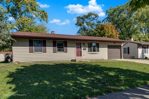 Tiny photo for 98 Glendale Road, Buffalo Grove, IL 60089 (MLS # 12491003)