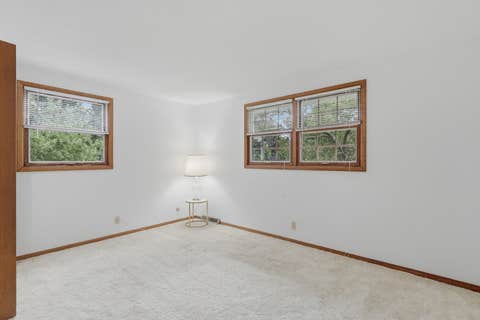 Tiny photo for 2903 Woodland Court, Davenport, IA 52803 (MLS # 12699335)