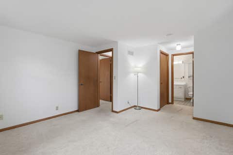 Tiny photo for 2903 Woodland Court, Davenport, IA 52803 (MLS # 12699335)