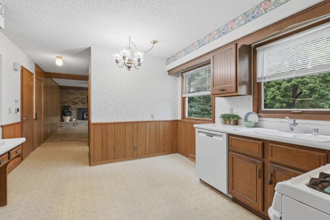 Tiny photo for 2903 Woodland Court, Davenport, IA 52803 (MLS # 12699335)